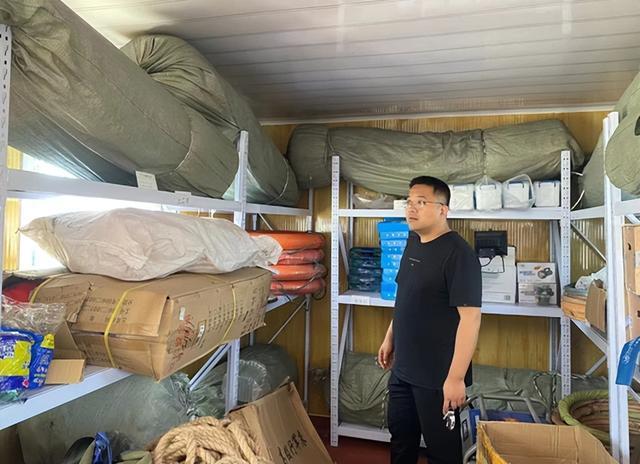 防汛物資|應(yīng)急救災(zāi)裝備|消防滅火裝備|水域救援裝備|消防救援裝備|多年應(yīng)急裝備經(jīng)驗(yàn)打造行業(yè)品牌！