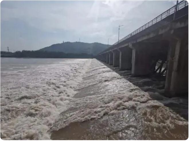 98年抗洪，中央決定最后關(guān)頭炸堤分洪，朱镕基：等等，我再加句話